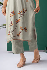 Load image into Gallery viewer, Petals & Weaves Beige Viscose Cotton Stitched Suit Sets