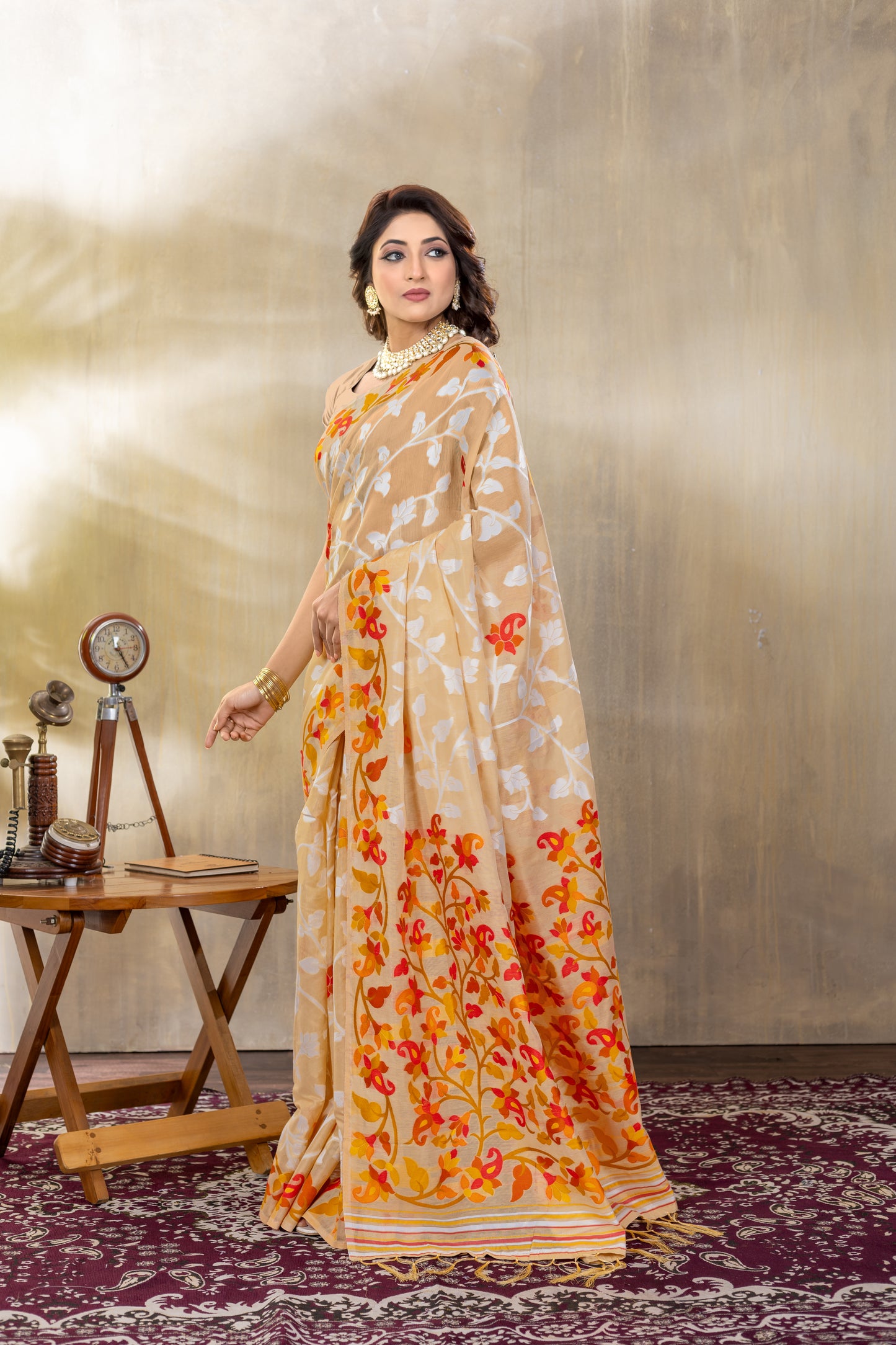 Suhani Beige Cotton Jamdani Saree