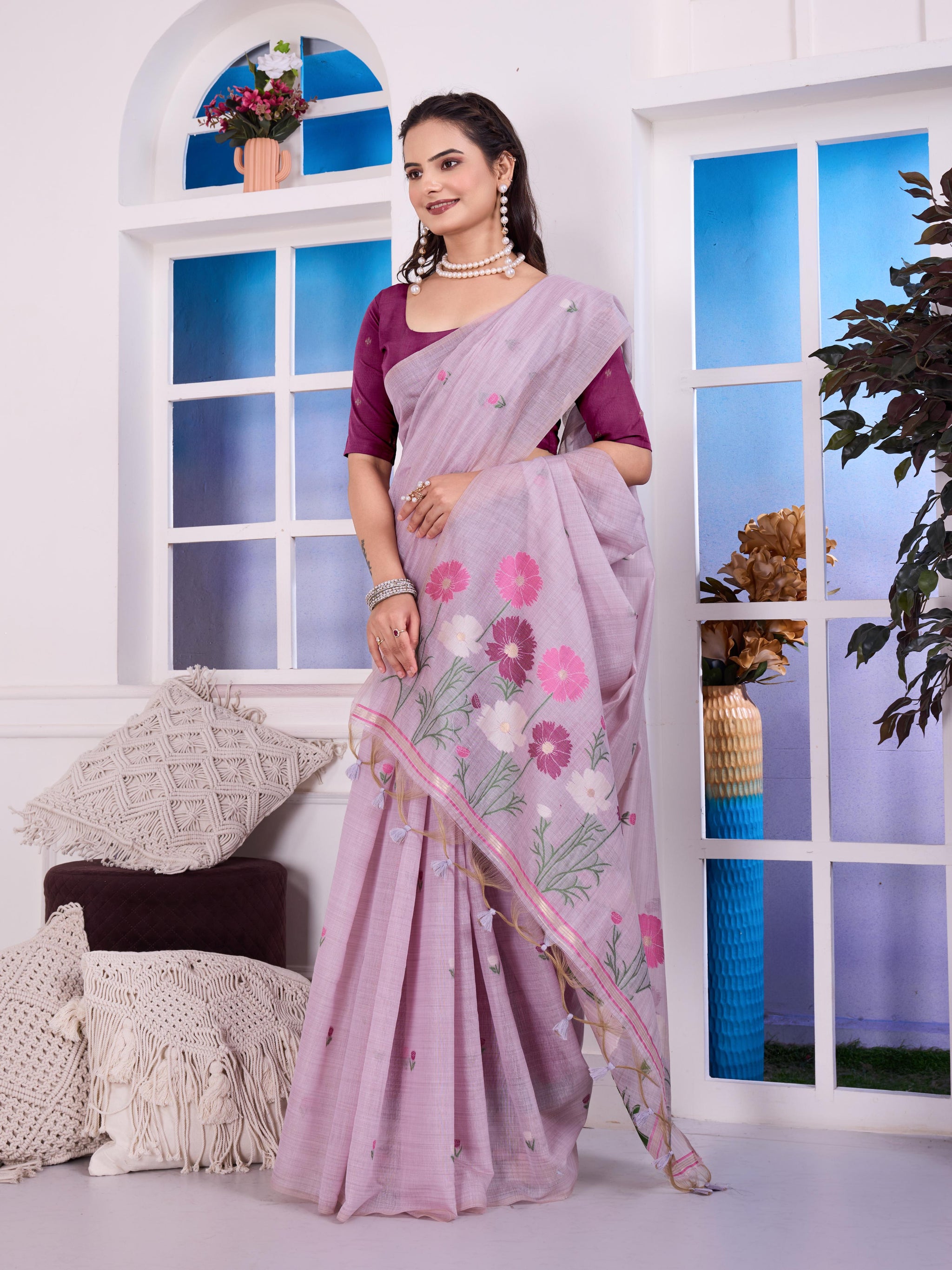 Giya Veil Lavender Muga Cotton Jamdani Saree With Contrast Blouse
