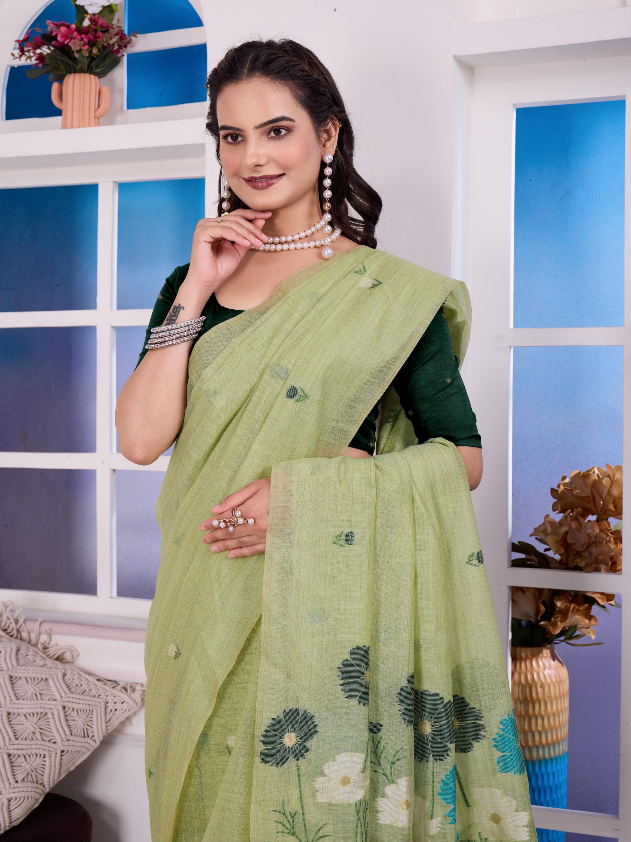 Giya Whipped Pista Muga Cotton Jamdani Saree With Contrast Blouse