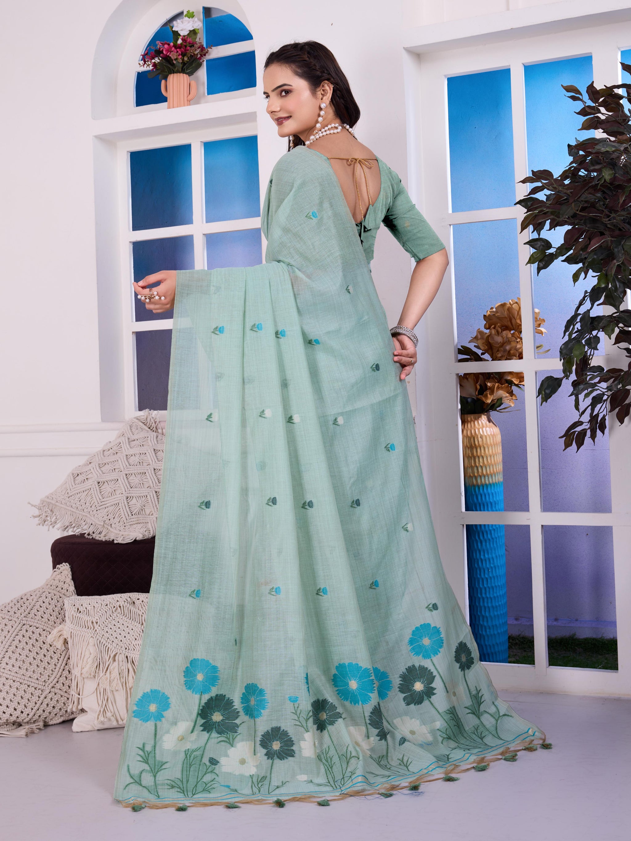 Giya Frosted Sea Green Muga Cotton Jamdani Saree With Contrast Blouse