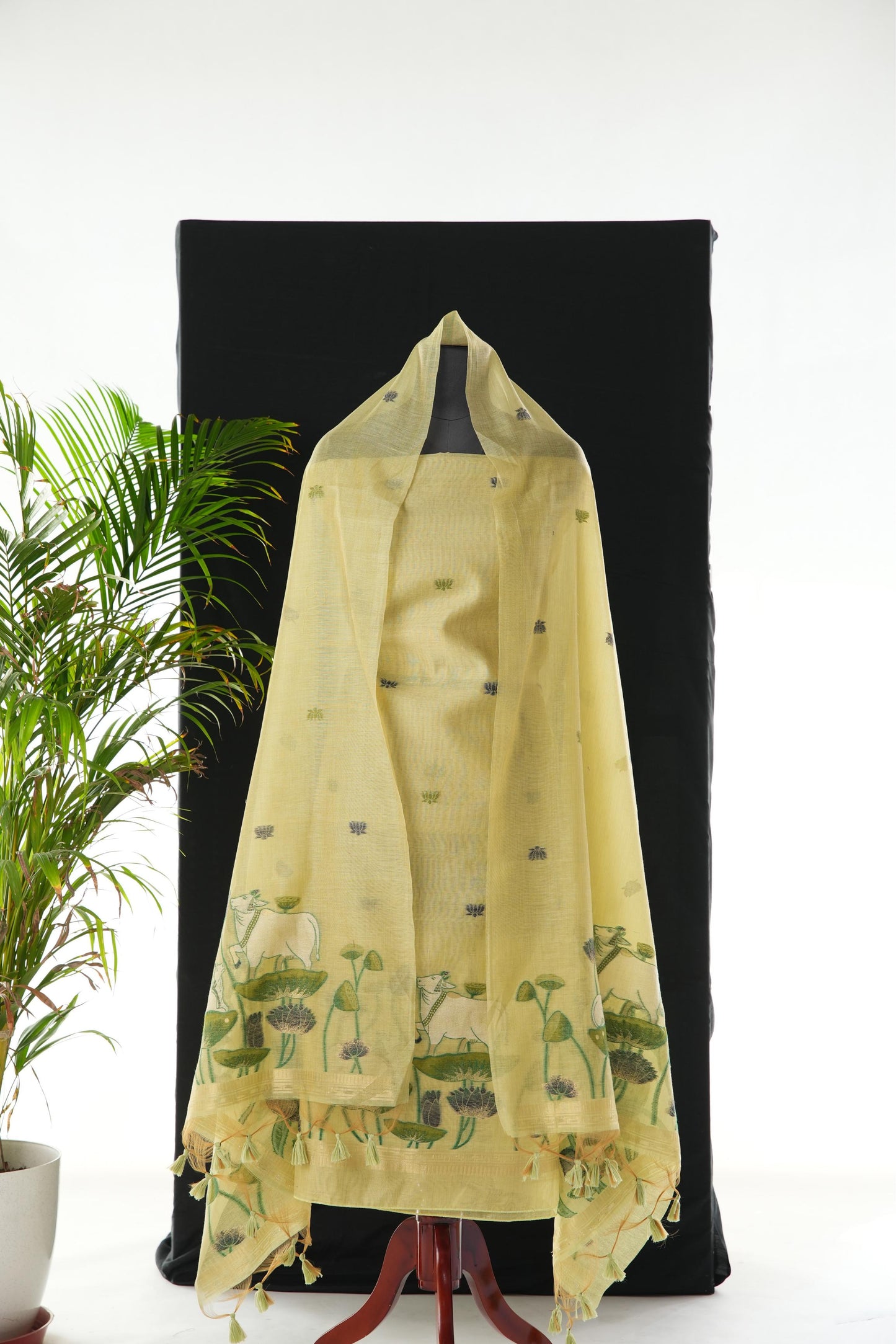 Contemporary Florals Green Muga Cotton Pichwai Jamdani Unstitched Suit Set