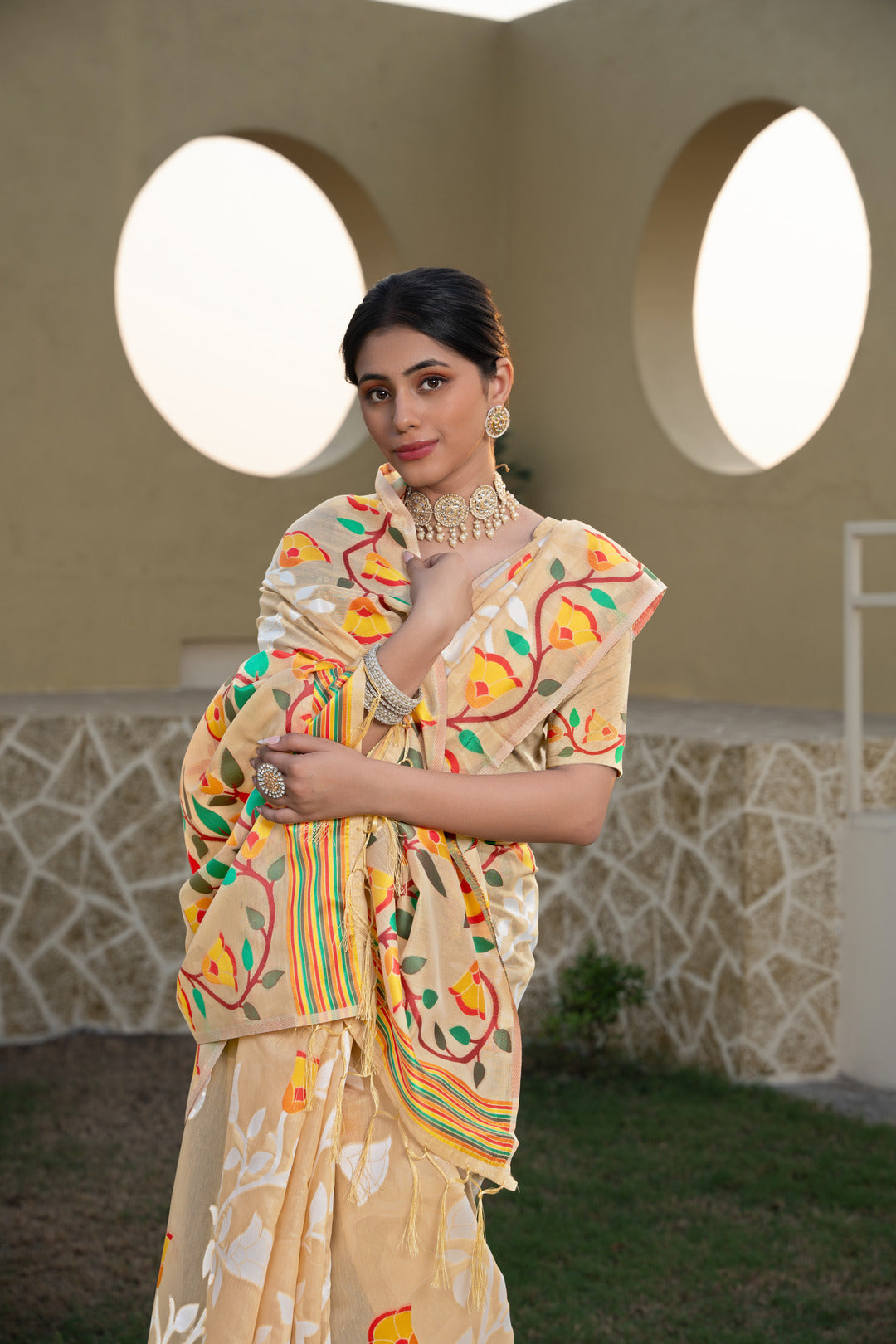Kaashi Beige Cotton Jamdani Saree