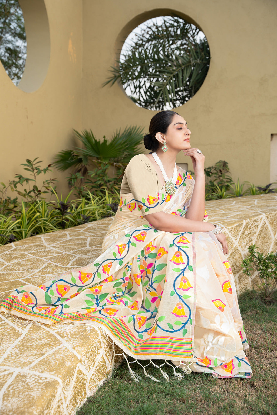 Kaashi Off-White Cotton Jamdani Saree