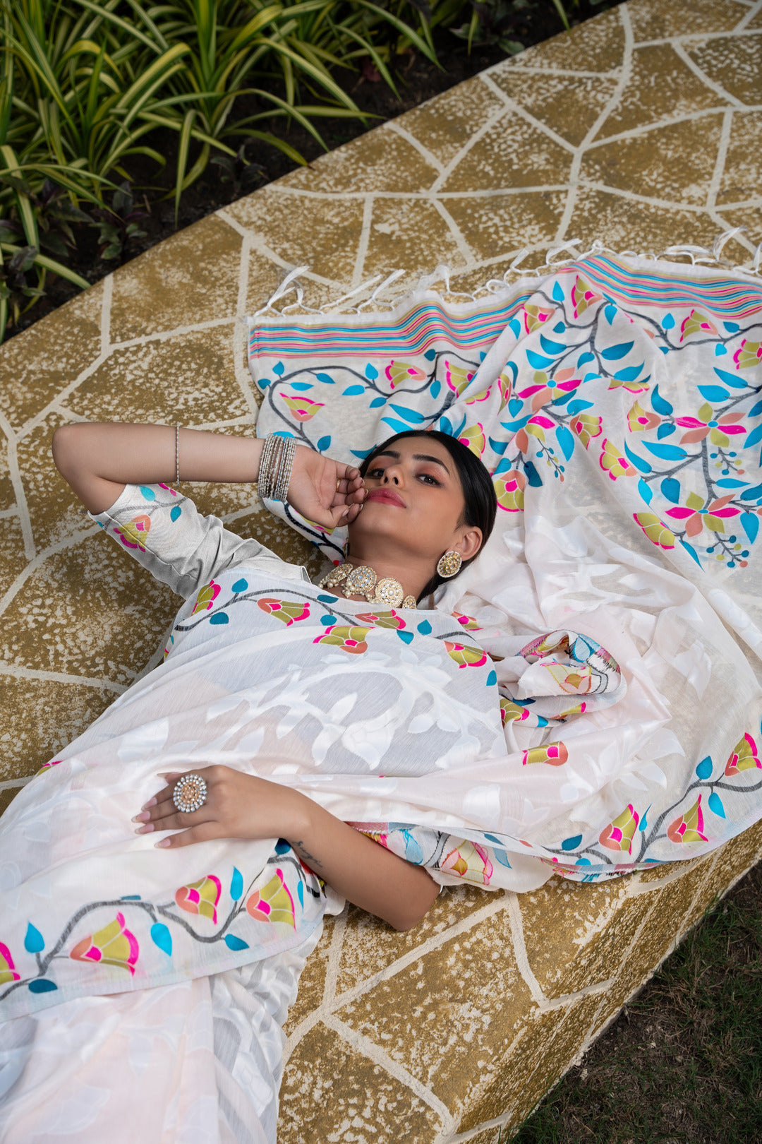 Kaashi White Cotton Jamdani Saree