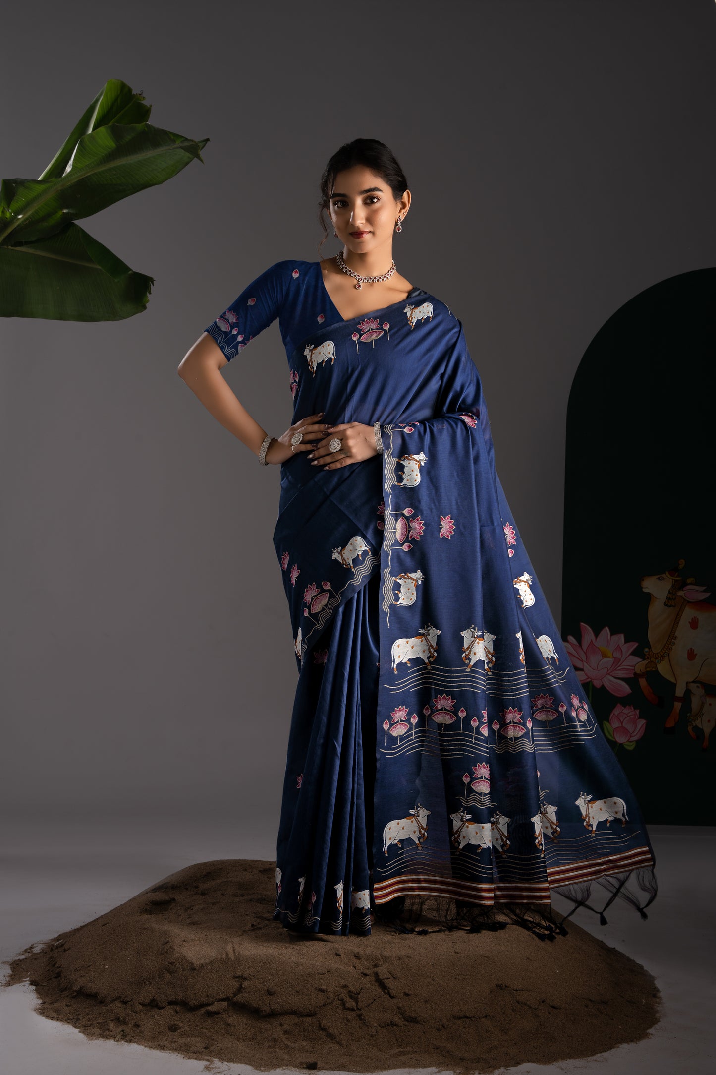 Nandika Navy Muga Cotton Jamdani Pichwai Saree With Unstitched Blouse Piece