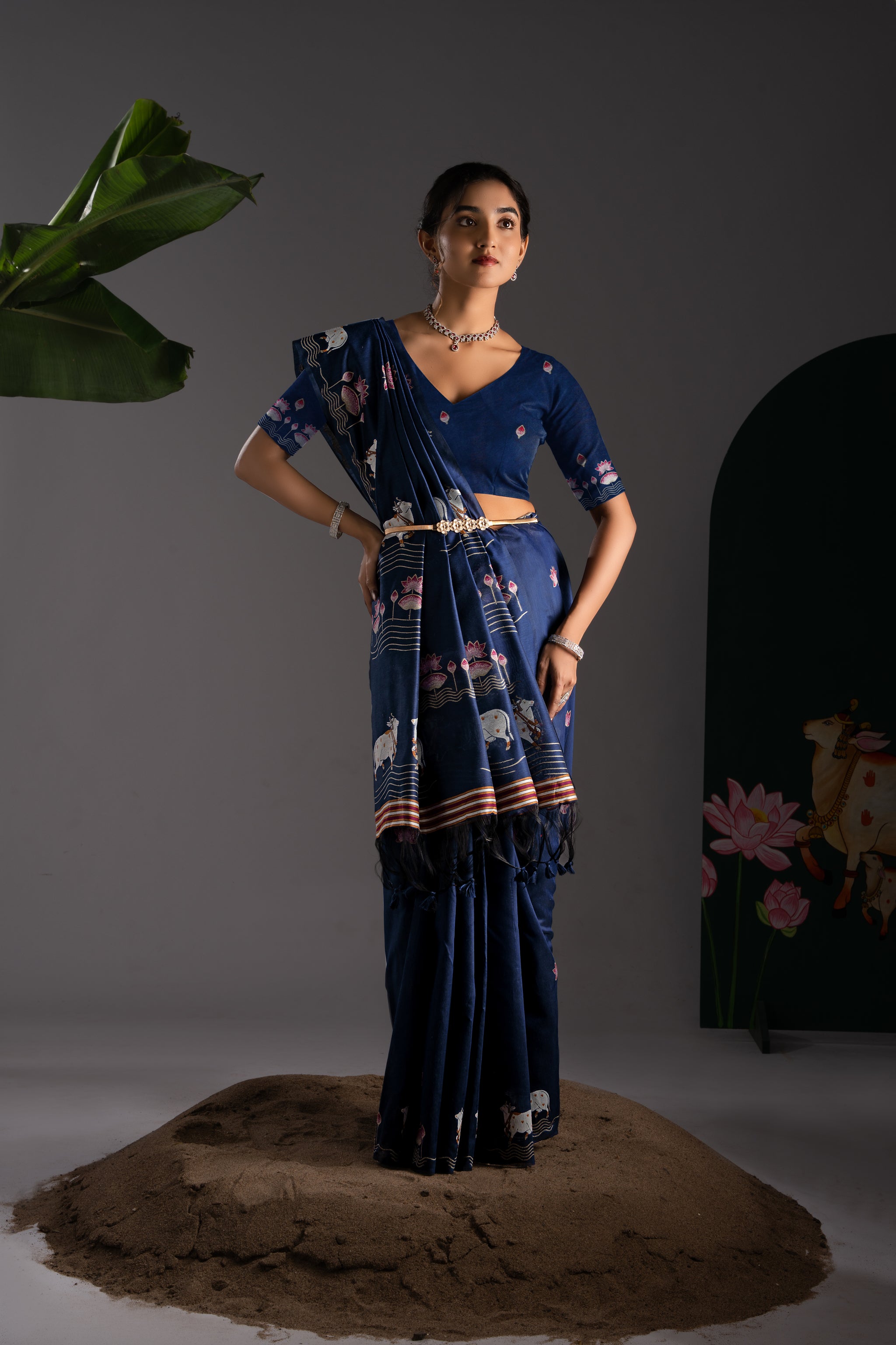 Nandika Navy Muga Cotton Jamdani Pichwai Saree With Unstitched Blouse Piece