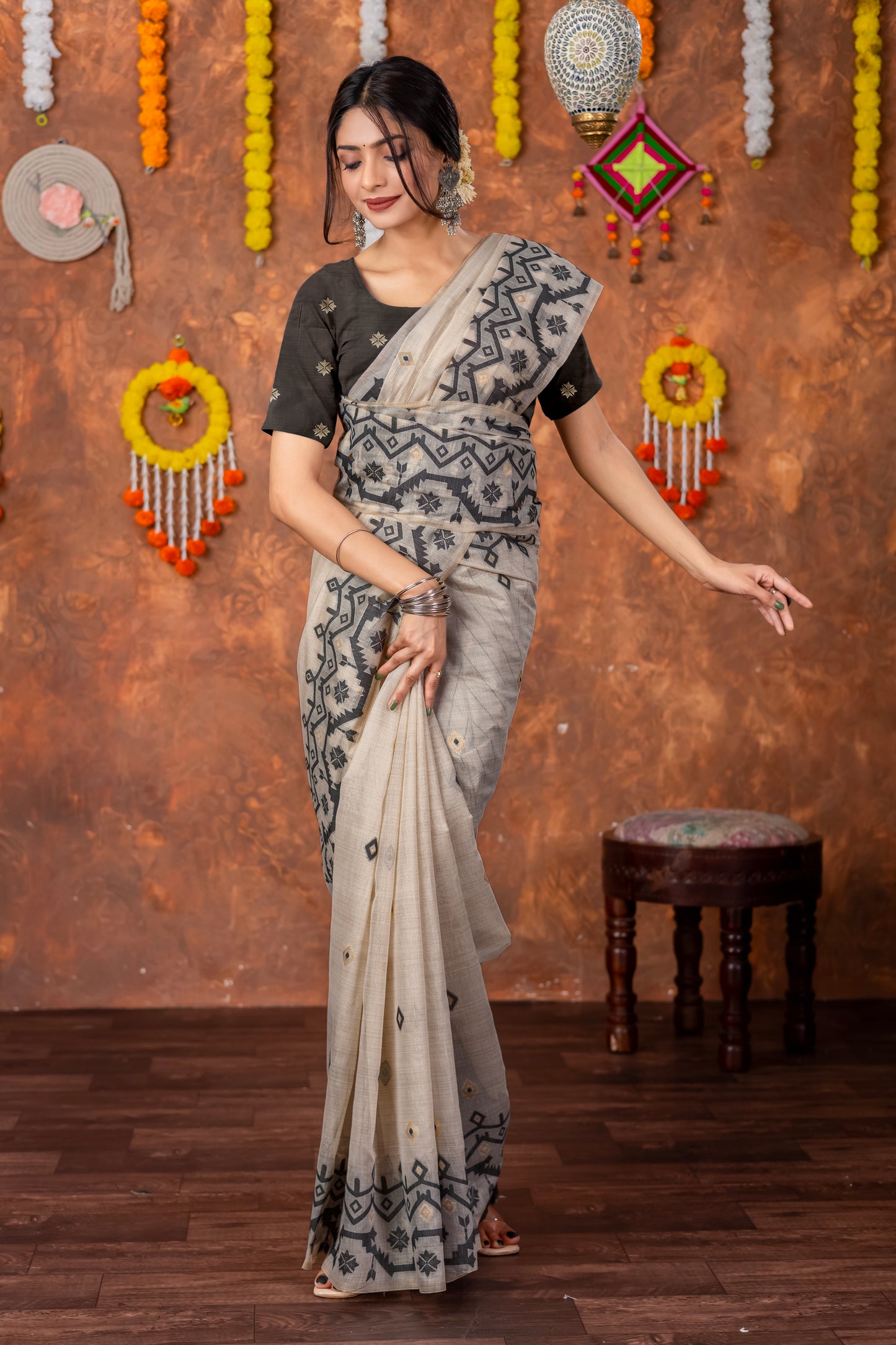 Parnita Beige & Black Muga Cotton Jamdani Saree