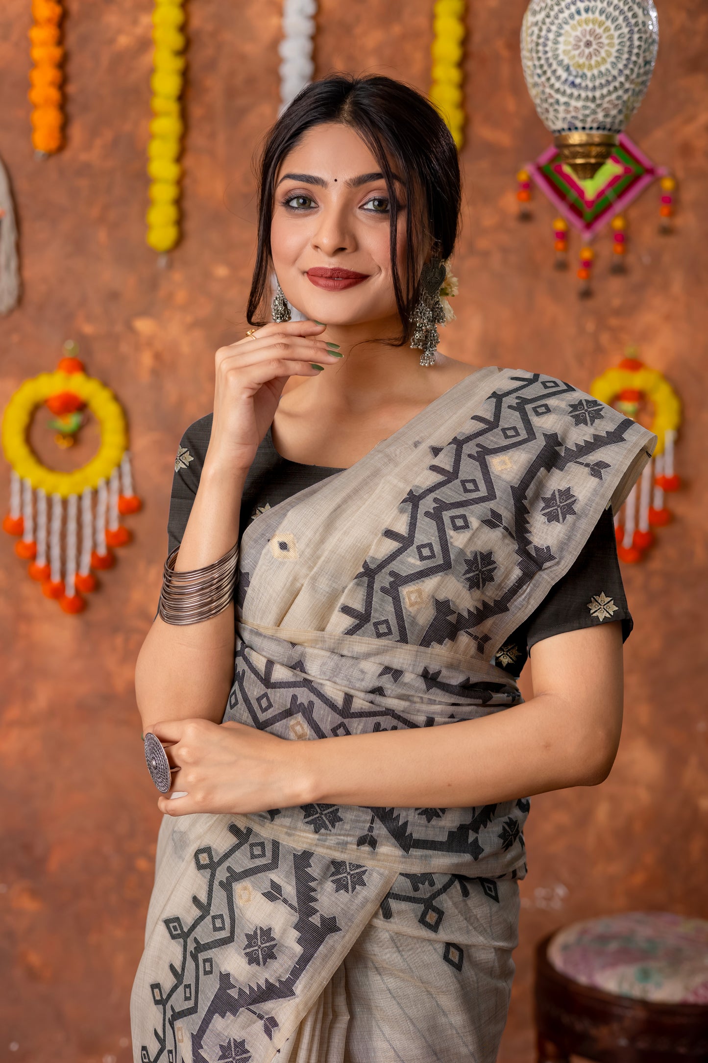 Parnita Beige & Black Muga Cotton Jamdani Saree