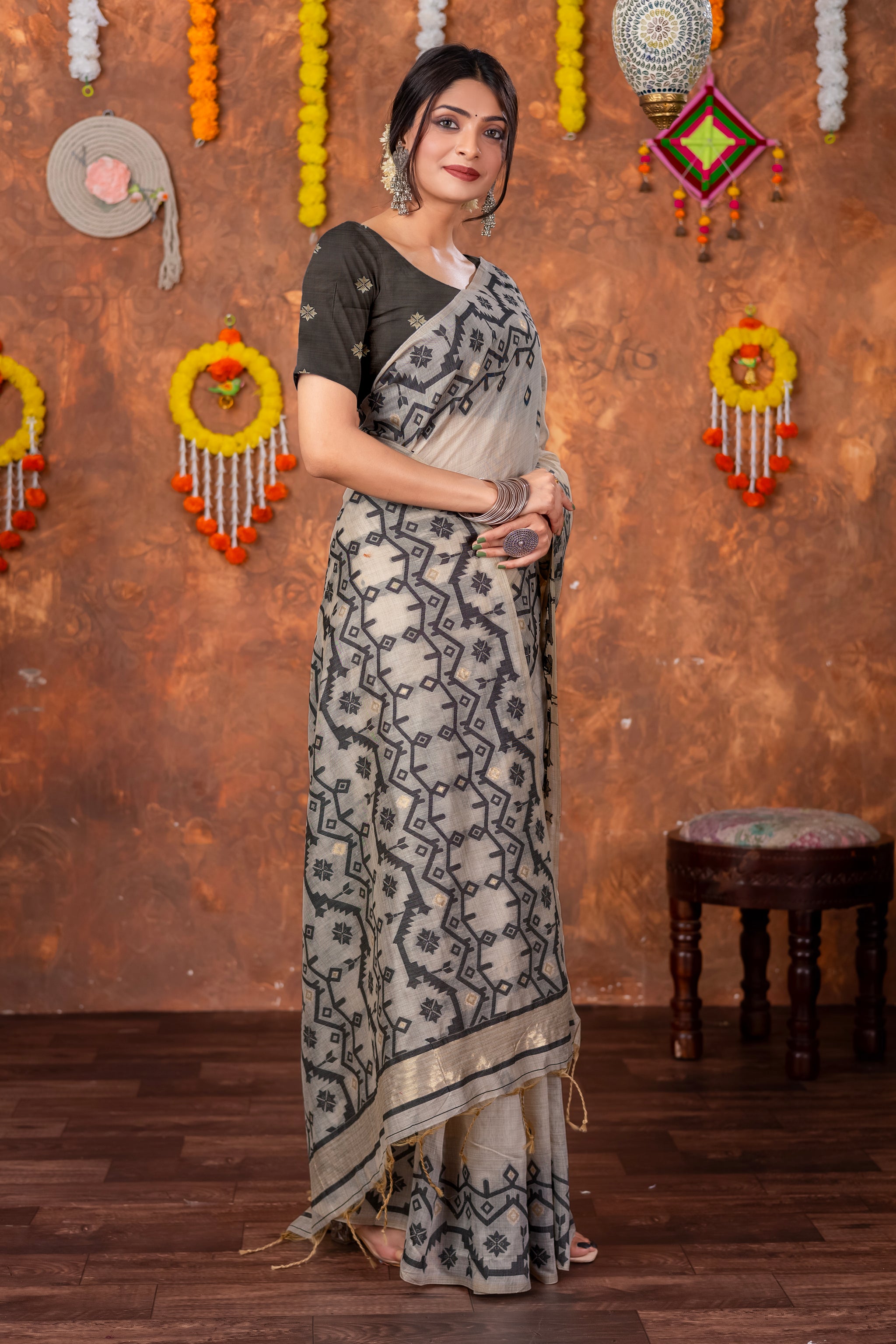 Parnita Beige & Black Muga Cotton Jamdani Saree