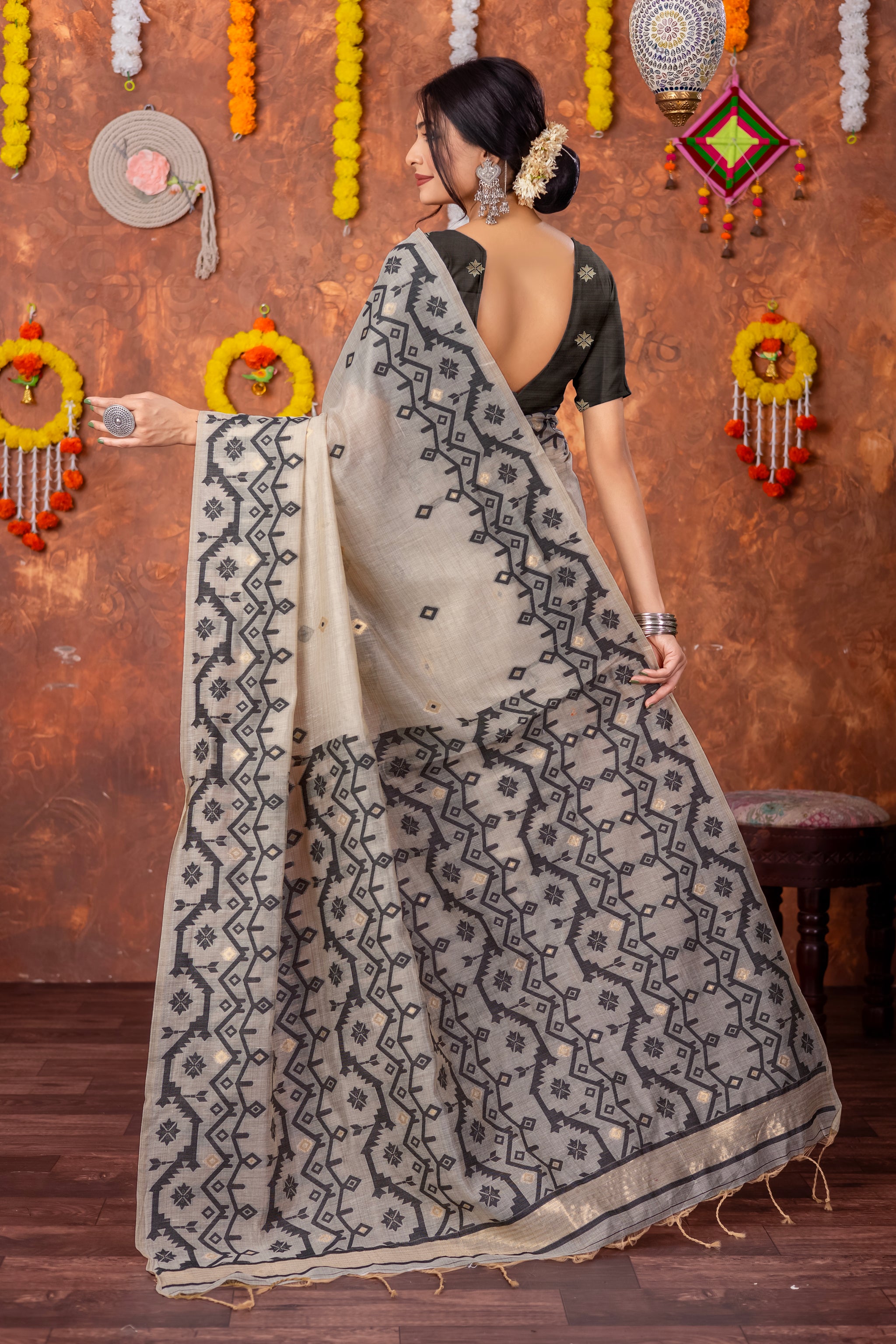 Parnita Beige & Black Muga Cotton Jamdani Saree