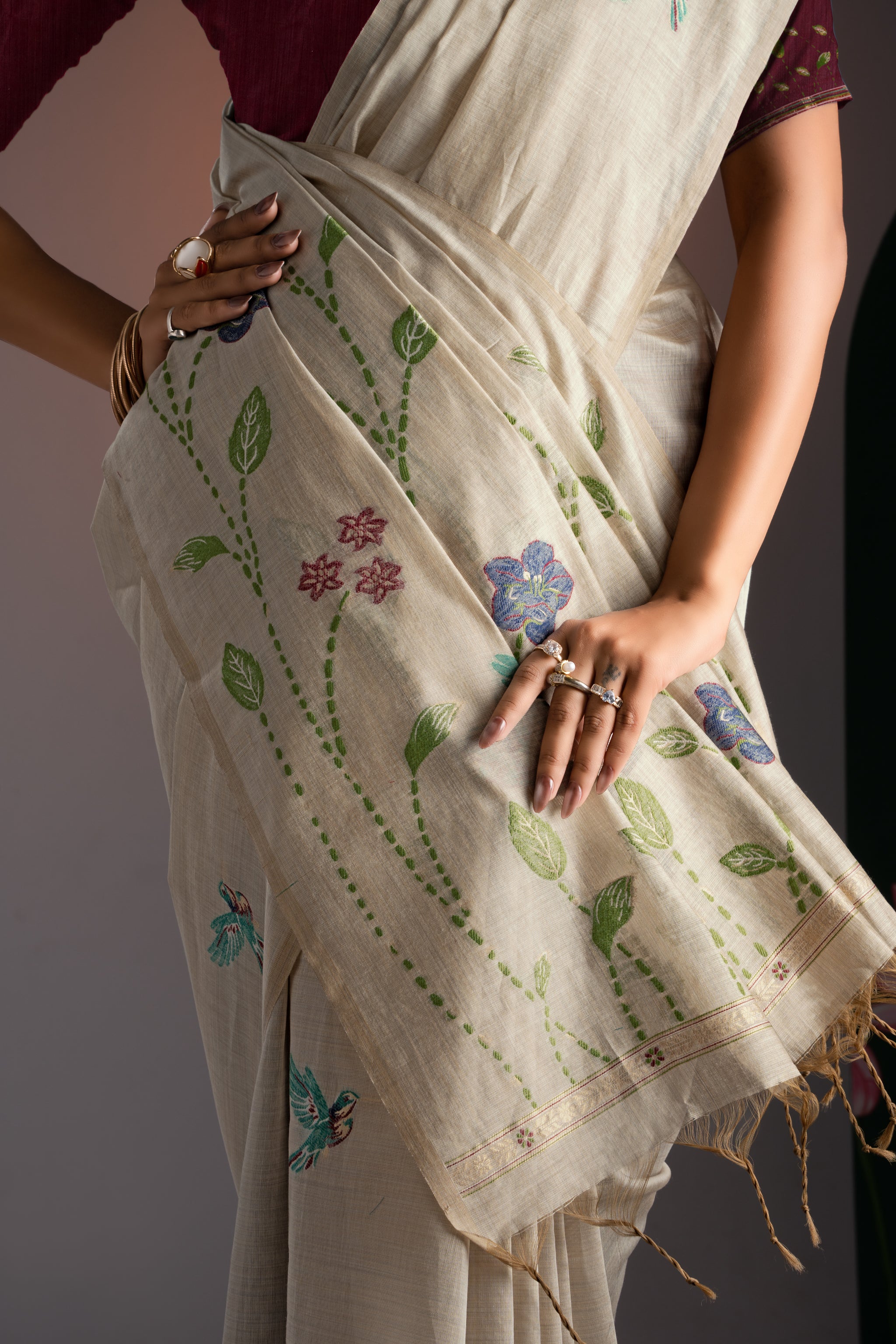 Rahi Beige & Wine Viscose Cotton Saree With Unstitched Blouse Piece