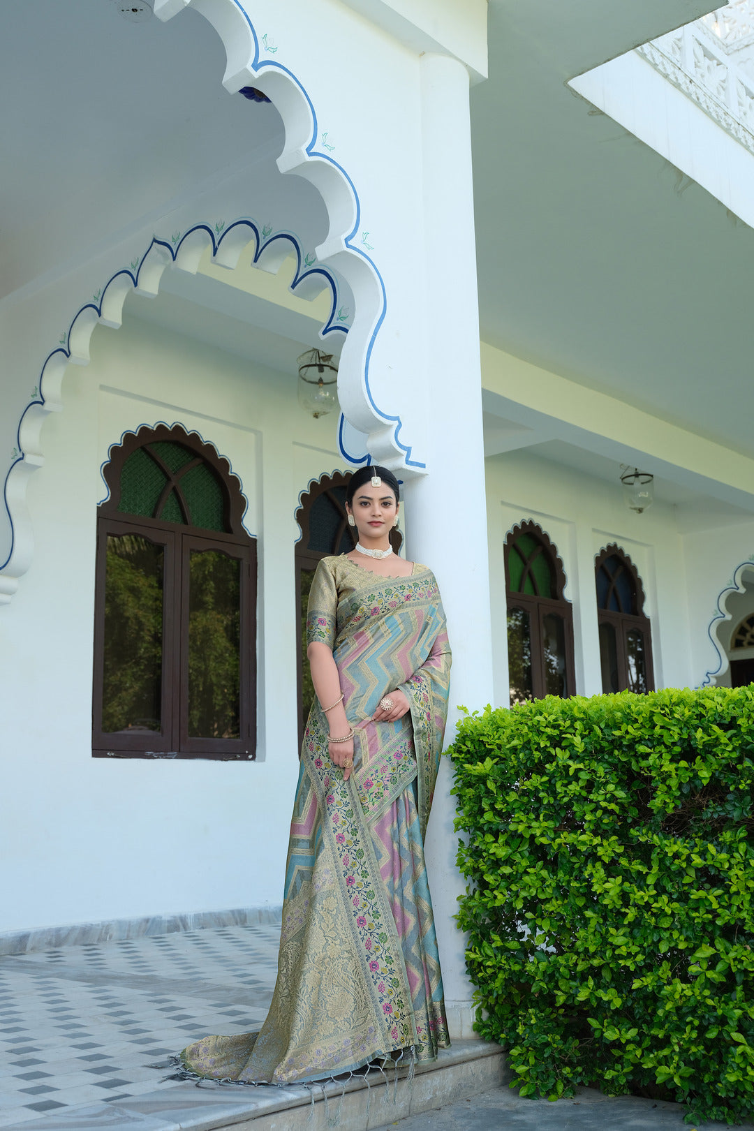 Rangkat Ash Grey Leheriya Design Banarasi Organza Saree
