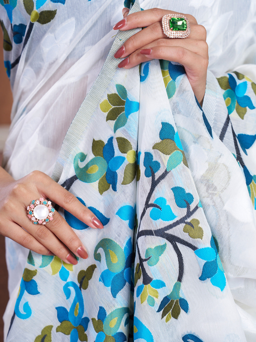 Suhani White Cotton Jamdani Saree