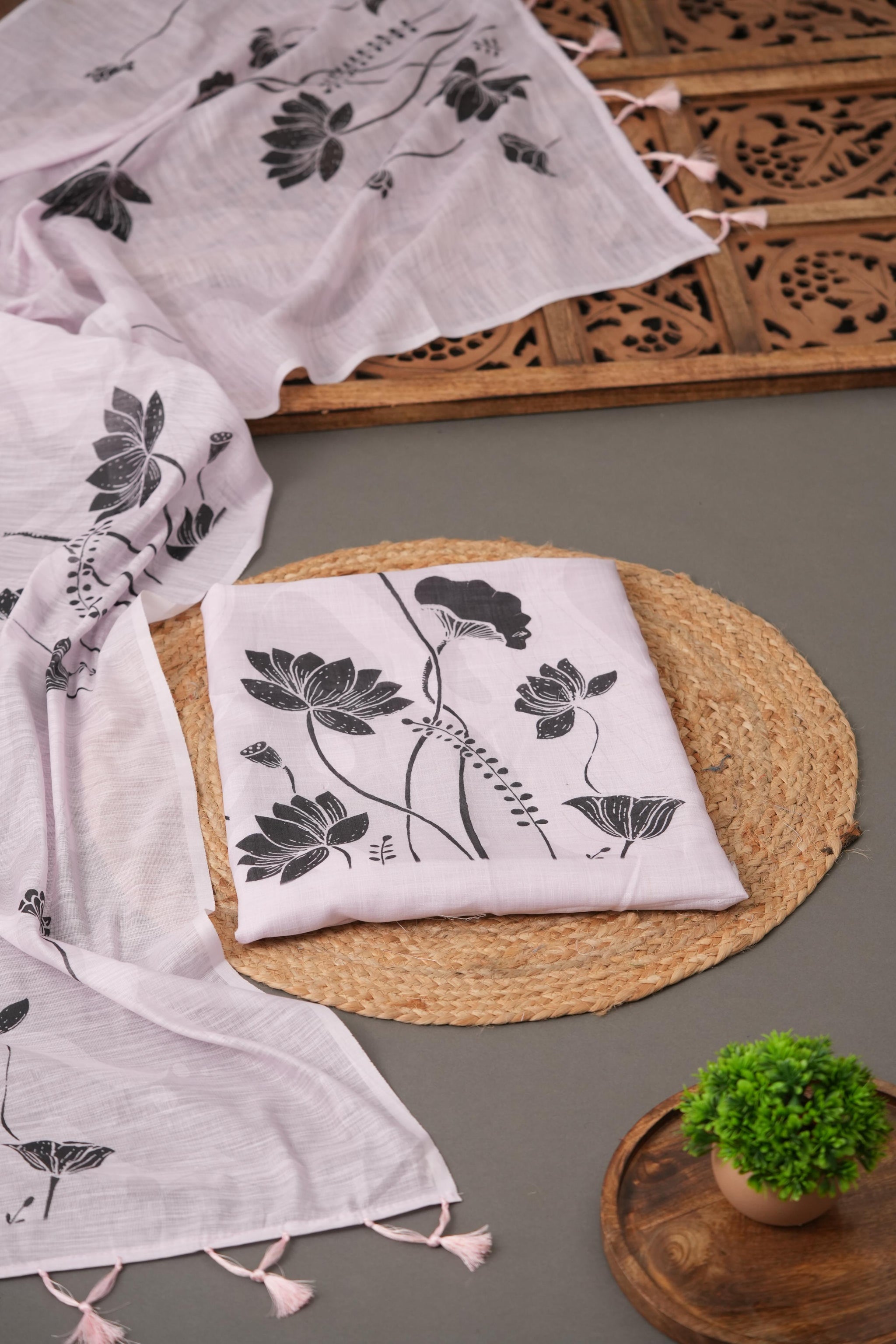 Heirloom Linen Light Lavender Cotton Linen Unstitched Suit Set