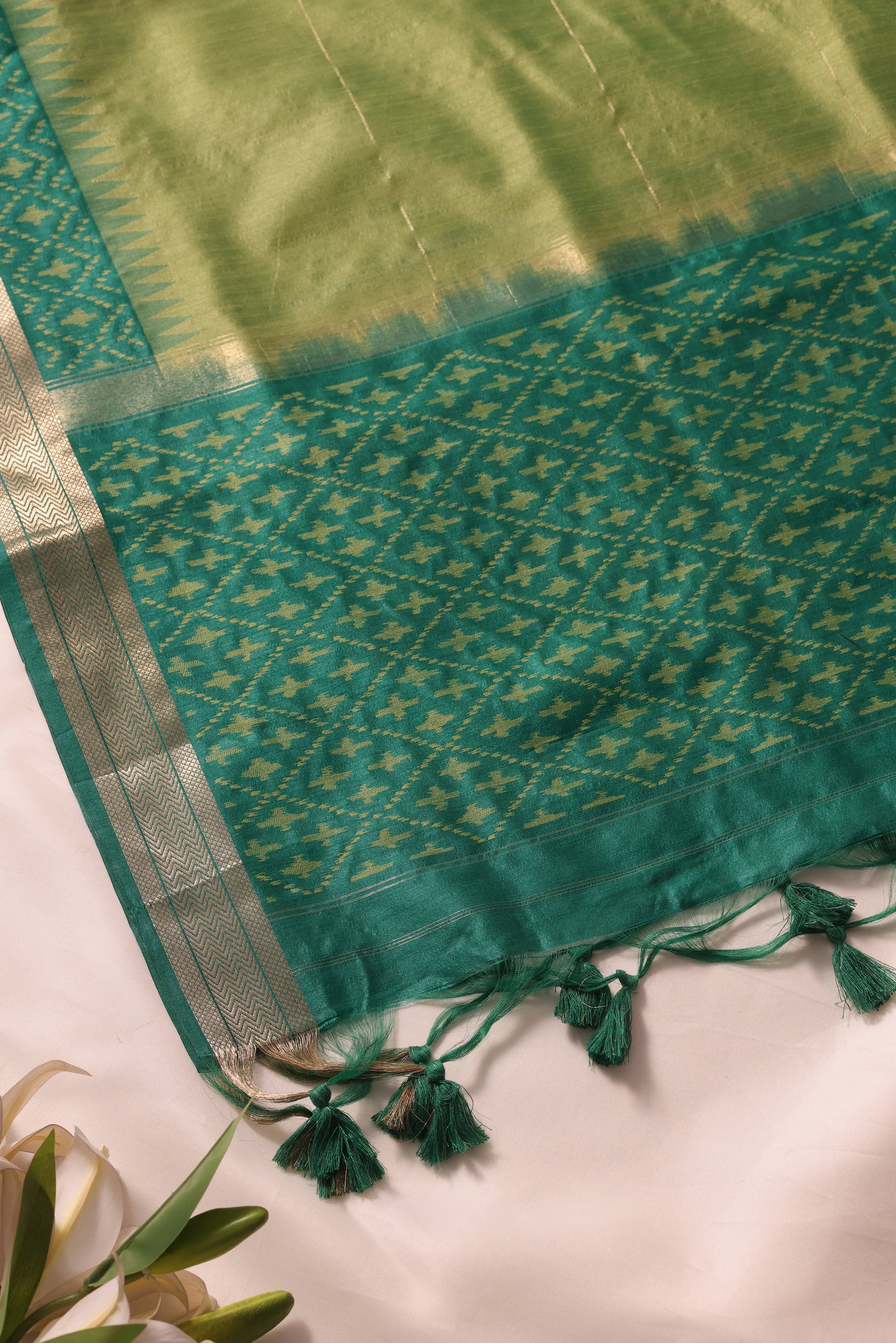 Drapia Dark Green Raw Silk Unstitched Suit Set