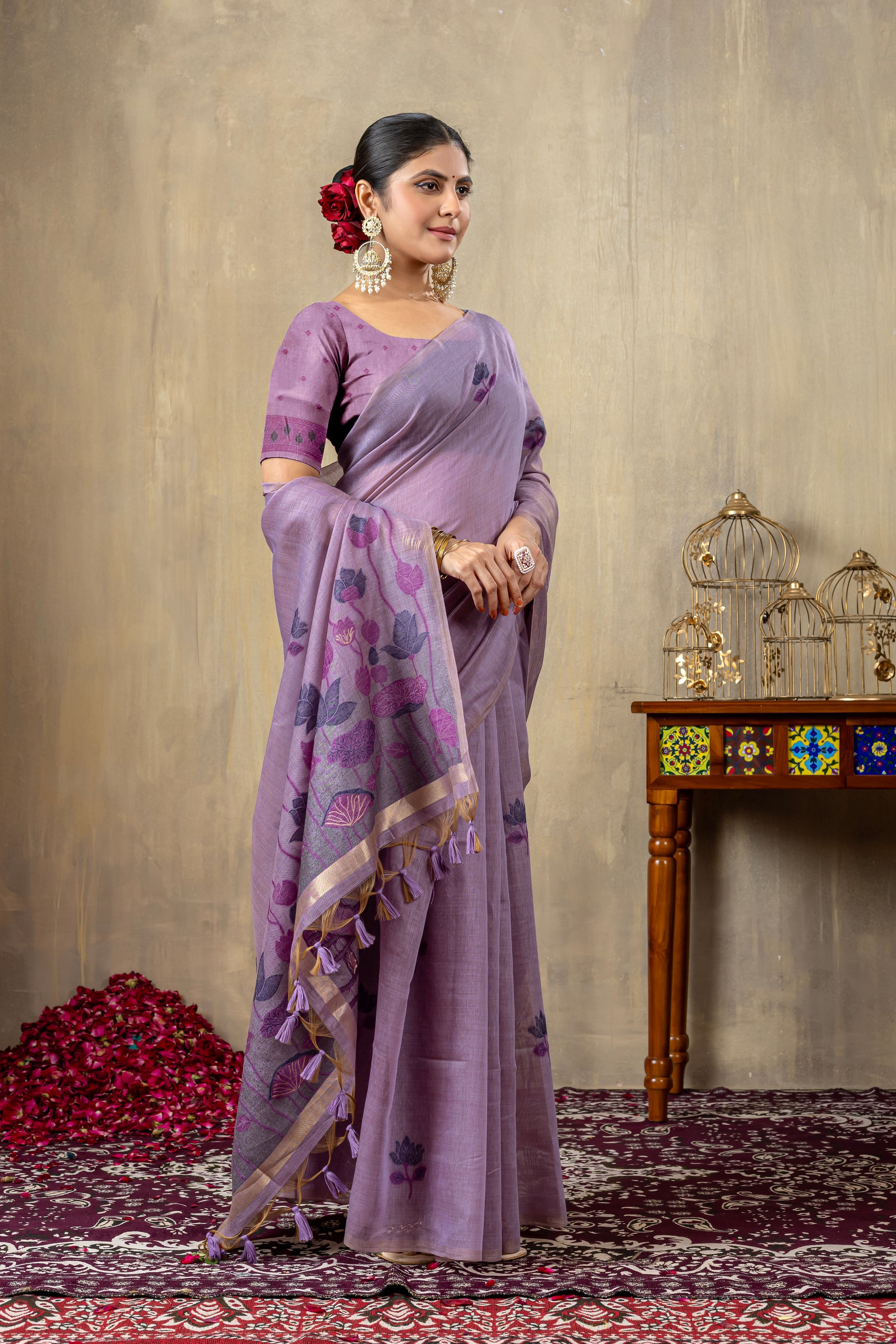 Taapsi Lavender Jamdani Mul Cotton Woven Saree