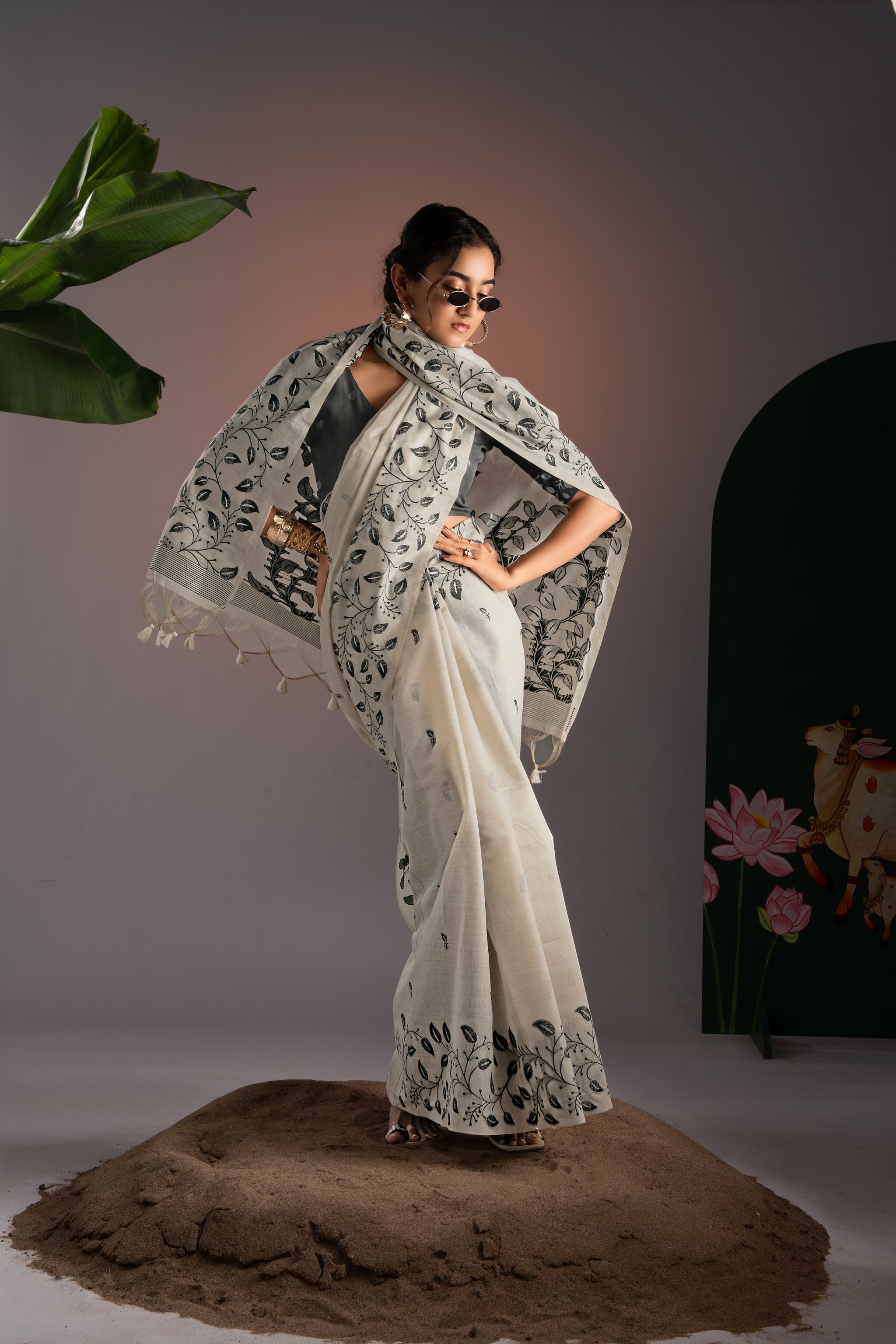 Takshila Off-White Muga Cotton Saree With Unstitched Blouse Piece
