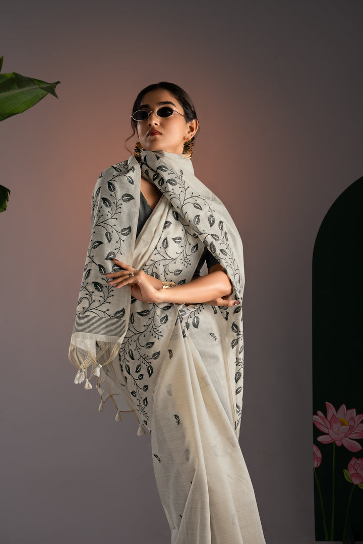 Takshila Off-White Muga Cotton Saree With Unstitched Blouse Piece